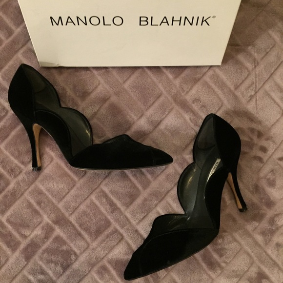 Sale pending.. Manolo Blahnik Batost Velvet Heels - Picture 2 of 7